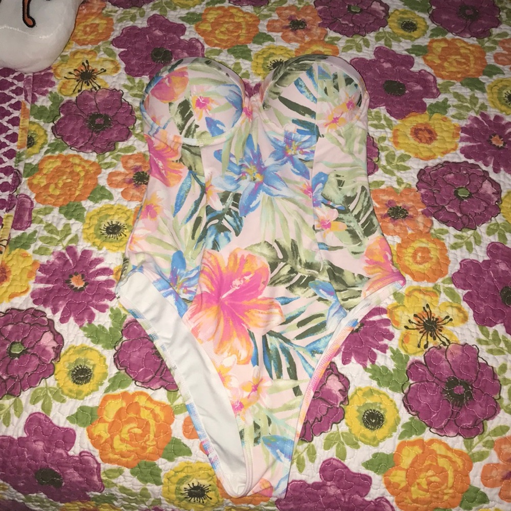 FOREVER21 BATHING SUIT